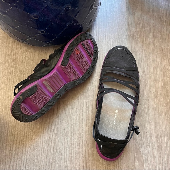 Salomon Outdoor Sandals 7.5 - Picture 4 of 4